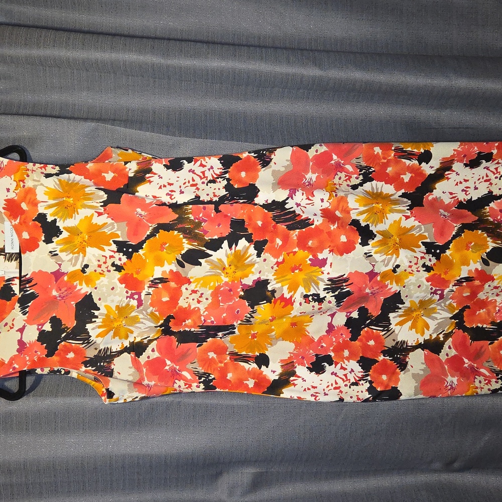Ronni Nicole: Floral Dress